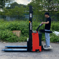 Xe nâng điện stacker Interlift CL15E series