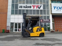 Xe nâng điện cũ Komatsu FB25-12, 2.5 tấn, nâng cao 4.5 m, sx 2013. Mã XC.B25KOS30.00286