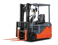 Xe nâng điện 3 bánh Toyota giá rẻ nhất, hàng mới 100%, Model 8FBE10-20 Series