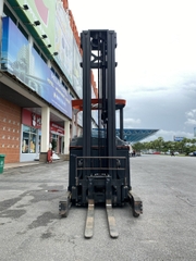 Xe nâng điện cũ Reach truck 2 tấn hiệu BT RRE 200. Khung Triplex 8500mm. Sx 2010. Mã XC.R20BTT85.00583