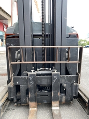 Xe nâng điện cũ Reach truck 2 tấn hiệu BT RRE 200. Khung Triplex 8500mm. Sx 2010. Mã XC.R20BTT85.00583