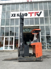 Xe nâng điện cũ Reach truck 2 tấn hiệu BT RRE 200. Khung Triplex 8500mm. Sx 2010. Mã XC.R20BTT85.00583