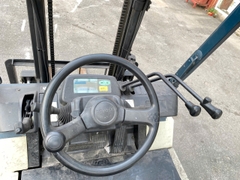 Xe nâng điện cũ ngồi lái 2.5 tấn Toyota 7FB25, nâng cao 3m, sx 2005. Mã XC.B25TOS30.00555
