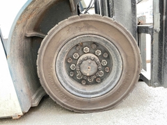 Thuê xe nâng điện cũ ngồi lái 2.5 tấn Toyota 7FB25, nâng cao 3m, sx 2005. Mã XC.B25TOS30.00555