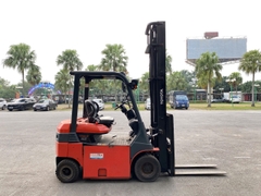 Xe nâng điện cũ ngồi lái 2.5 tấn Toyota 7FB25, nâng cao 4m, sx 2012. Mã XC.B25TOS40.00518