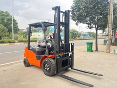 Xe nâng điện 3 tấn Interlift EFL303. Nâng cao 4m. Sx 2024. Mã XM.B30EPS40.00749