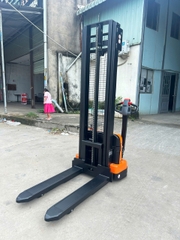 Xe nâng điện stacker 1.2 tấn Interlift EST124. Nâng cao 3.6m. Sx 2024. Mã XM.S12EPS36.00718