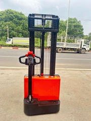 Xe nâng điện stacker 1.5 tấn Interlift EST152. Nâng cao 3m. Sx 2024. Mã XM.S15EPS30.00724