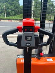 Xe nâng điện stacker 1.5 tấn Interlift EST152. Nâng cao 3m. Sx 2024. Mã XM.S15EPS30.00724