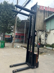 Xe nâng điện stacker 1.5 tấn Interlift EST152. Nâng cao 3m. Sx 2024. Mã XM.S15EPS30.00724