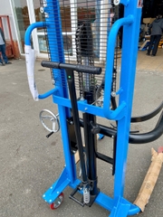 Xe nâng phuy 350kg, nâng cao 1400mm hiệu INTERLIFT Sx 2024, hàng mới 100%