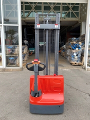 Xe nâng điện stacker 1.2 tấn Interlift CL1235J. Nâng cao 3.5m. Sx 2024. Mới 100%. Mã XM.S12IND35.00797