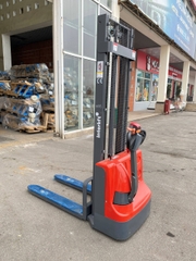 Xe nâng điện stacker 1.2 tấn Interlift CL1235J. Nâng cao 3.5m. Sx 2024. Mới 100%. Mã XM.S12IND35.00797