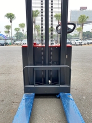 Xe nâng điện stacker 1.2 tấn Interlift CL1235J. Nâng cao 3.5m. Sx 2024. Mới 100%. Mã XM.S12IND35.00797