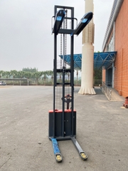 Xe nâng điện stacker 1.2 tấn Interlift CL1235J. Nâng cao 3.5m. Sx 2024. Mới 100%. Mã XM.S12IND35.00797