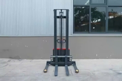 Xe nâng điện stacker Interlift CL13GHY series