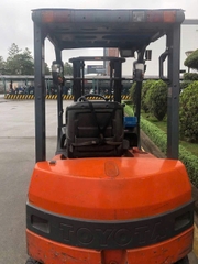 Xe nâng điện cũ ngồi lái 2 tấn Toyota 7FB20, nâng cao 3 m, sx 2016. Mã XC.B20TOS30.00517