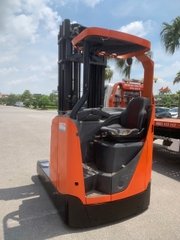 Xe nâng reachtruck hiệu BT, động cơ điện, model BT RRE-200, số khung 6186227, Năm sx 2011