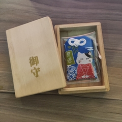 Túi omamori và hộp gỗ ý nghĩa Tình Yêu