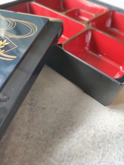 Bento nhà hàng Nhật nắp hoa văn 5 ngăn 27x21