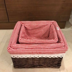 BASKET Giỏ mây lót vải caro đỏ trung 2282A