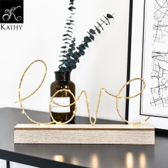 LOVE Đèn trang trí để bàn đế gỗ 6478