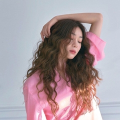 Bảo dưỡng tóc giả bằng tóc thật để duy trì vẻ đẹp và độ bền của chúng