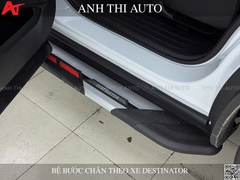 Bệ bước chân lên xuống theo xe Mitsubishi Destinator