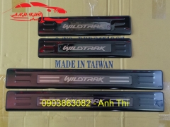 NẸP BƯỚC CHÂN XE FORD RANGER 17-18 | CARBON ĐÀI LOAN