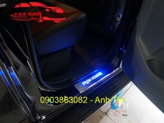 NẸP BƯỚC CHÂN FORD RANGER CÓ ĐÈN