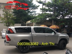 NẮP THÙNG CAO CÓ ĐÈN XE TOYOTA HILUX 2019 | MẪU LED TAM GIÁC