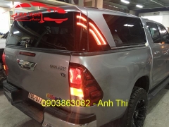 NẮP THÙNG CAO CÓ ĐÈN XE TOYOTA HILUX 2019 | MẪU LED TAM GIÁC