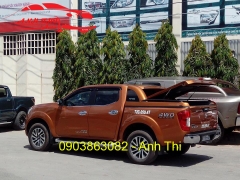 Nắp Thùng Thấp Theo Xe Nissan Navara 2018 | Mẫu kính NP300