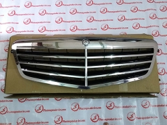 Mặt Ca lăng Mercedes E550 - 2128801083