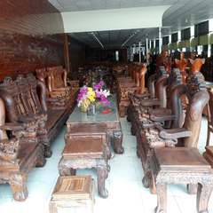 Minh quốc nghê cẩm lai hàng độc