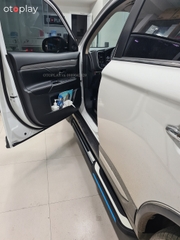 Bậc bước chân Mitsubishi Outlander mới nhất