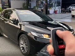 Đề nổ từ xa Toyota Cross và Camry