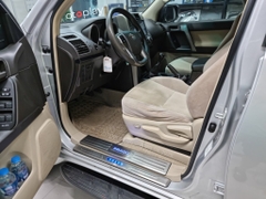 Nẹp bước chân Land Cruiser Prado