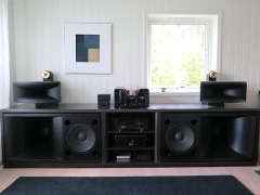Loa Viva Audio Credenza