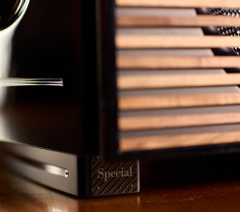 Loa Sub REL Carbon Special Black Label