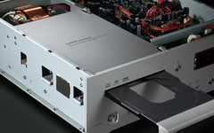 Đầu CD Luxman D-07X