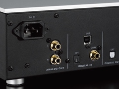 Đầu CD Luxman D-N150