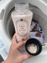 Viên xả vải Lenor Eau De Luxe hương nước hoa 520ml - Nhật