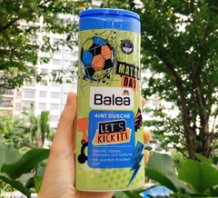 Sữa tắm gội 4in1 Balea cho bé Let's Kickiti màu xanh 300ml - Đức