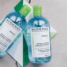 Nước tẩy trang Bioderma xanh cho da dầu, mụn 500ml- Pháp