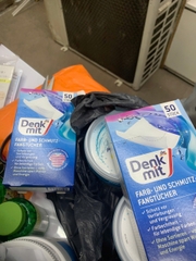 Giấy giặt tẩy vết bẩn cho quần áo màu Denkmit 50 tờ- Đức