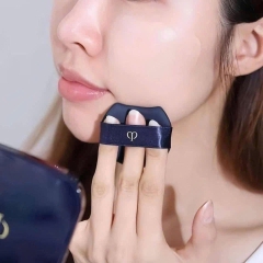 Cushion Clé De Peau Radiant Foundation Natural Tone I10 - Very Light Ivory- Nhật