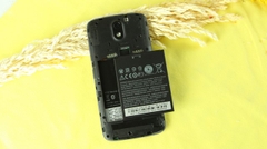 Thay pin HTC Desire 326G
