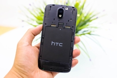 Thay pin HTC 8S