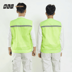 Áo gile bảo hộ lao động phản quang 4 túi chất vải kaki hoặc lưới thoáng mát màu xanh nõn chuối GLBH.FFD4TXC.03